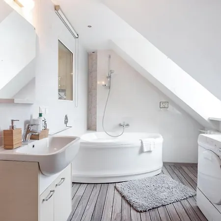 Castle View By Reside Baltic * Wilna