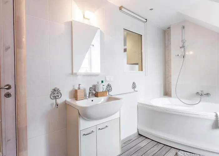 Castle View By Reside Baltic *